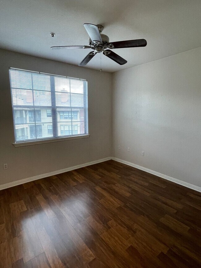 Building Photo - Pool View 1 Bedroom at Uptown Place