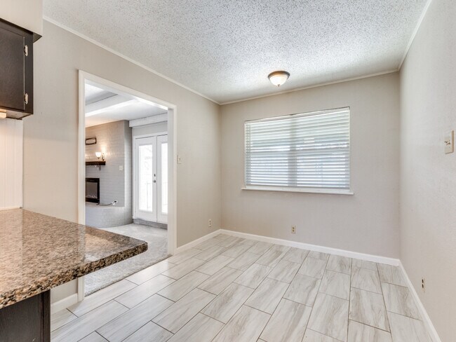 Building Photo - 7335 Reed Rd