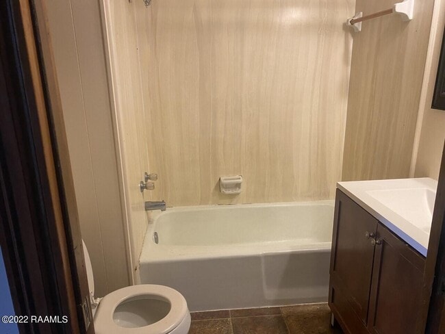 Building Photo - 109 Yvonne St