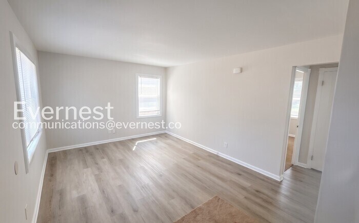 Building Photo - 1254 Elmwood Rd