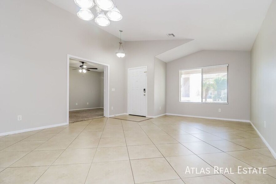 Building Photo - 17628 W Corrine Dr