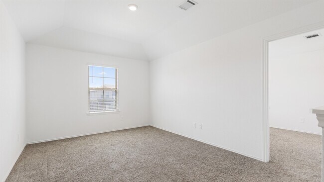 Building Photo - 14040 Thunder Pnes Dr