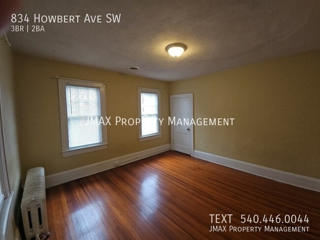Building Photo - 834 Howbert Ave SW
