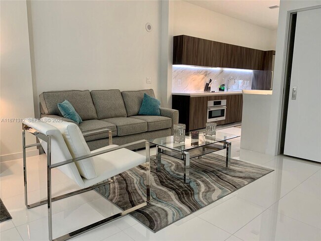 Building Photo - 851 NE 1st Ave