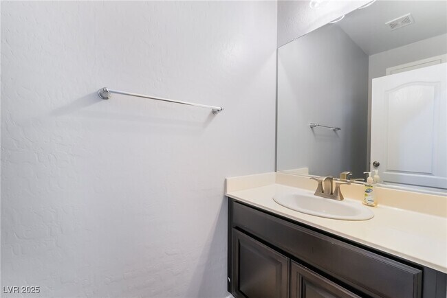 Building Photo - 7607 Peaceful Trellis Dr