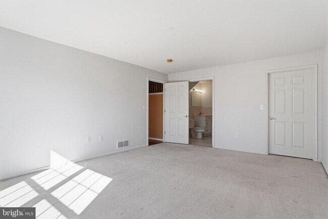 Building Photo - 13675 Philmont Ave