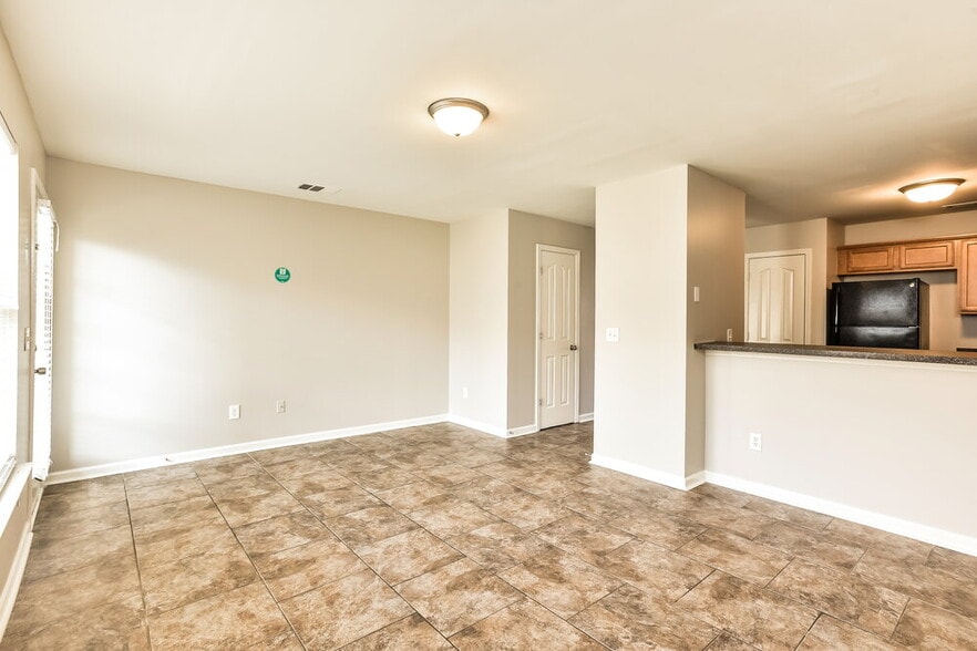 Building Photo - 8043 Logan Dr