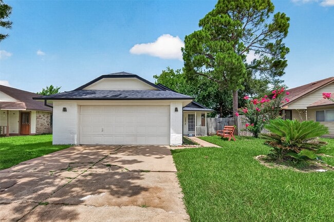 Building Photo - 10814 Parkland Woods Dr