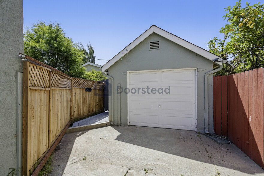 Building Photo - 3012 Pacheco Blvd
