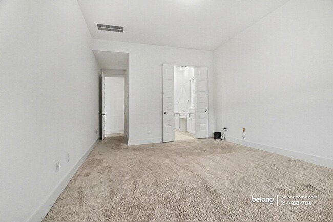 Building Photo - 3801 Blue Yucca Ln