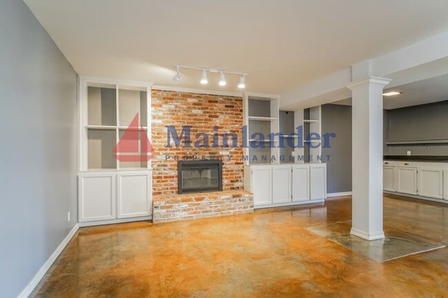 Building Photo - *PRICE REDUCTION* Beautiful 4 Bedroom Home with Terraced Backyard!