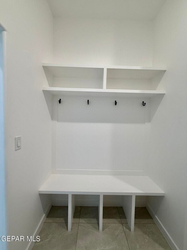 Building Photo - 13912 Garforth Ave