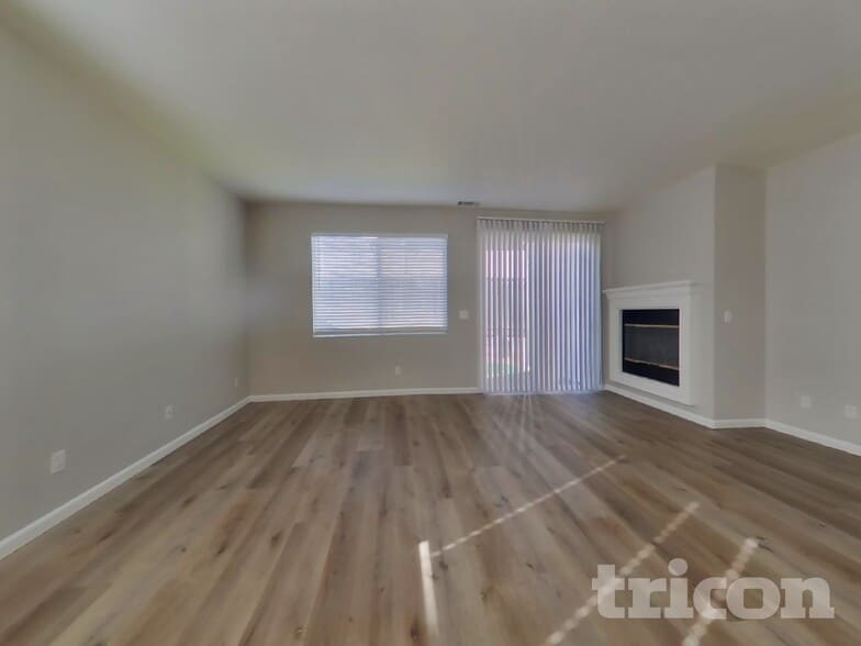 Building Photo - 1895 Bramblewood Dr