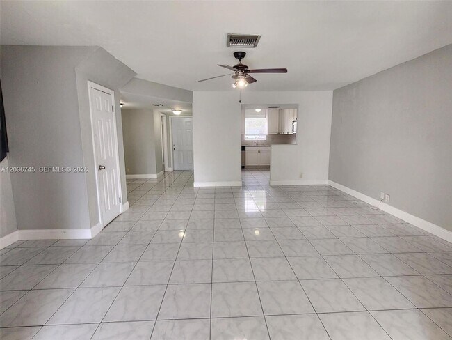Building Photo - 7966 SW 7th Ct