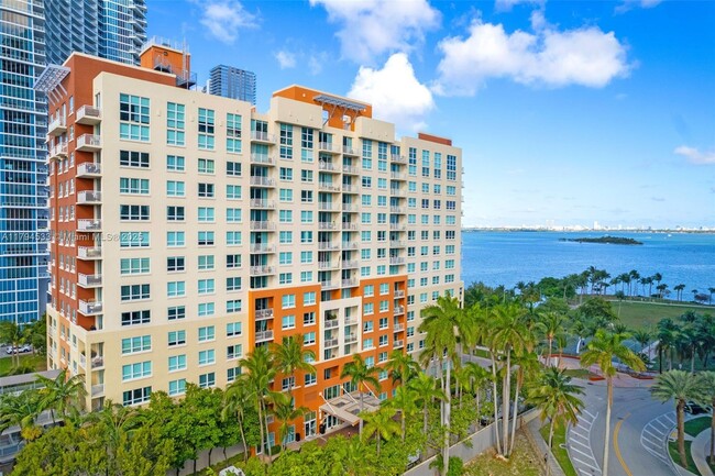 Building Photo - 2000 N Bayshore Dr