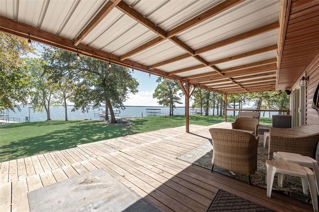 Building Photo - 229 Lakeside Dr