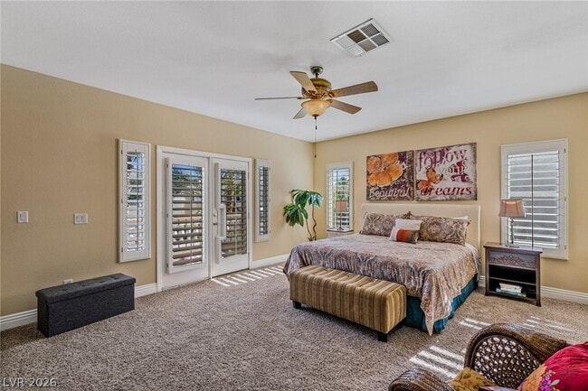 Building Photo - 724 Pinnacle Heights