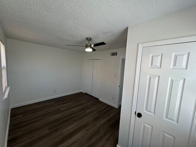 Building Photo - 2105 Giuffrias Ave