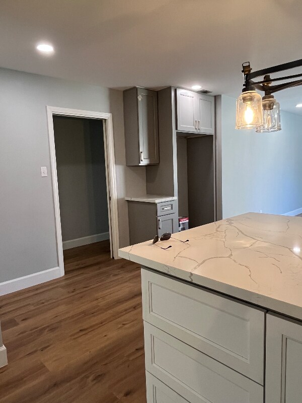 Building Photo - 1823 Shadow Bend Dr