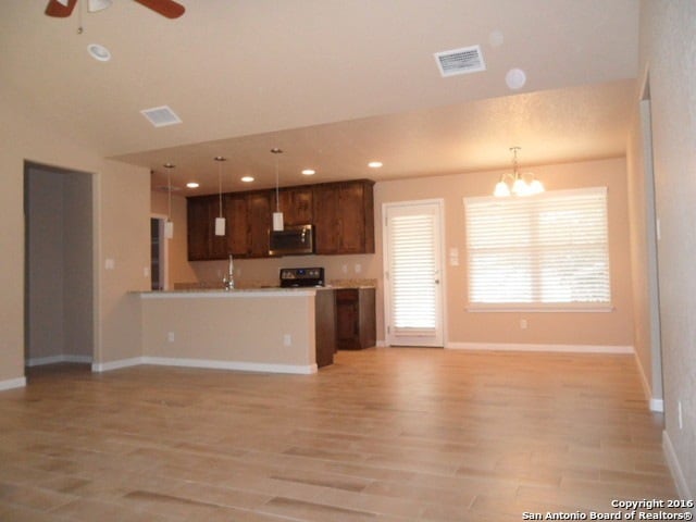 Building Photo - 606 Mockingbird Cove