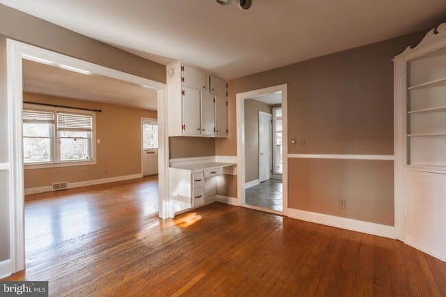 Building Photo - 23 Sunset Rd