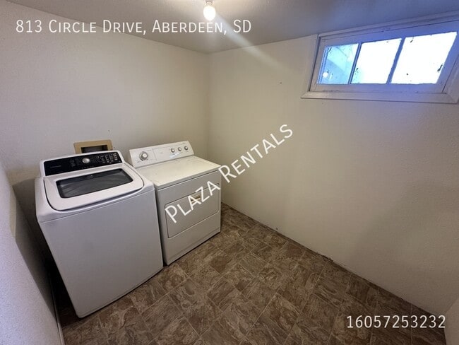 Building Photo - 201 N Washington St