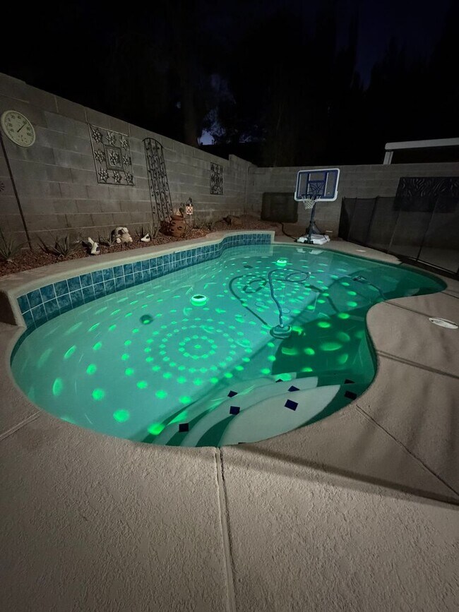 Building Photo - 9449 Amber Valley Ln