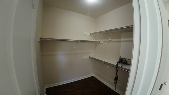 Building Photo - 135 Clear Springs Dr