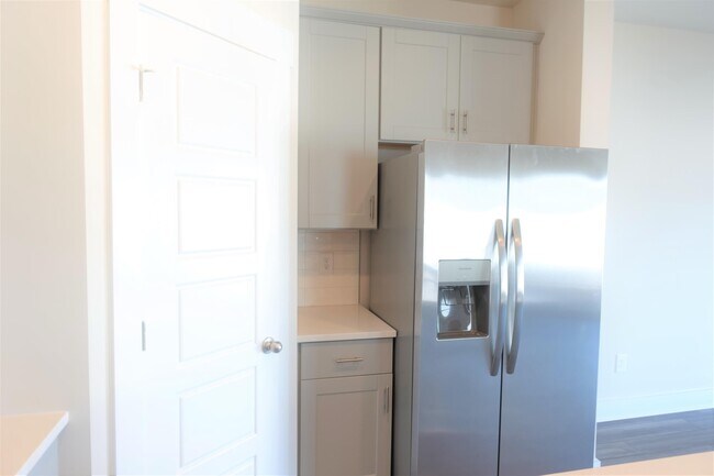 Building Photo - 16 Rockshire Trl