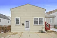Building Photo - 1320 S 49th Ave