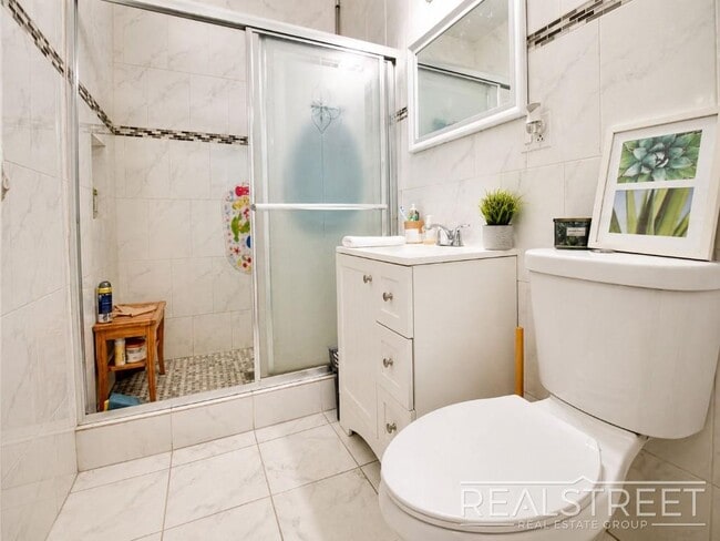 Floorplan - 863 Knickerbocker