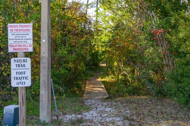 Building Photo - Community Pool & Deeded Access to Santa Ro...