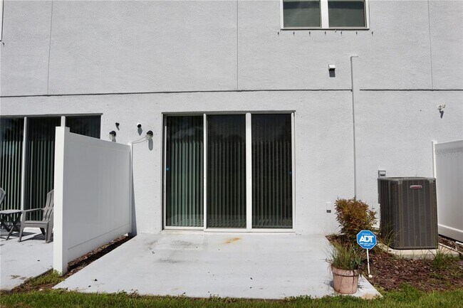 Building Photo - 7022 Grand Elm Dr