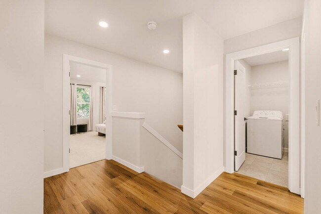 Building Photo - 3202 NW Division St