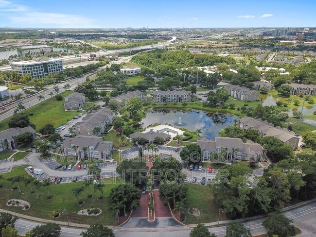 Building Photo - 4724 Walden Cir