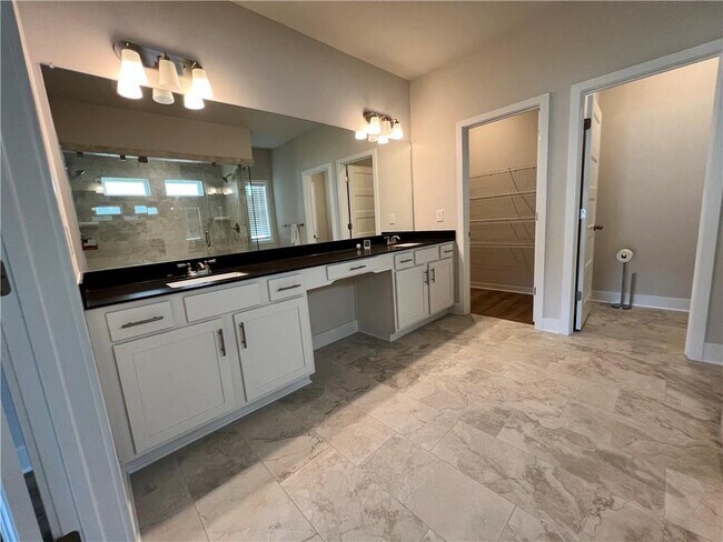 Building Photo - 905 Winding Rose Dr