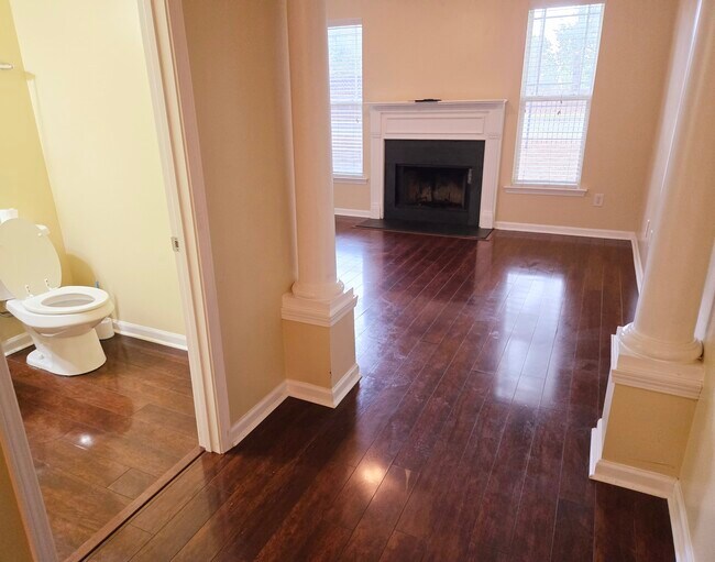 Building Photo - 3506 Clear Creek Xing NW