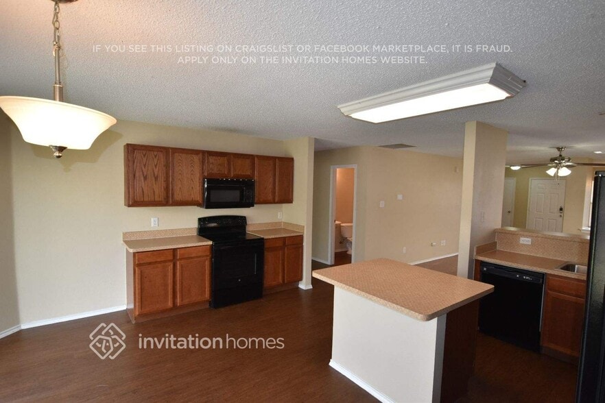 Building Photo - 1005 Meadowlark Dr