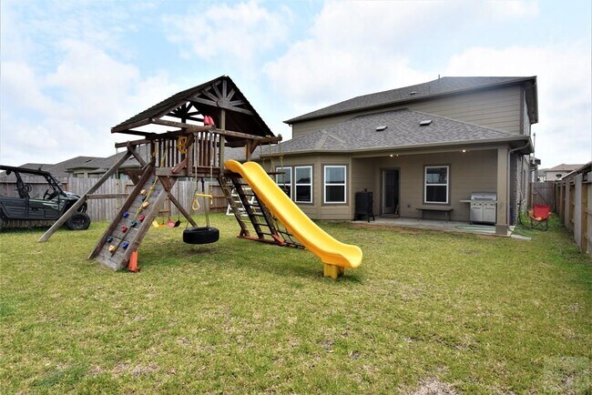 Building Photo - 10012 Deussen Ln
