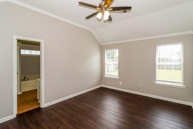 Building Photo - 11591 Millwind Dr