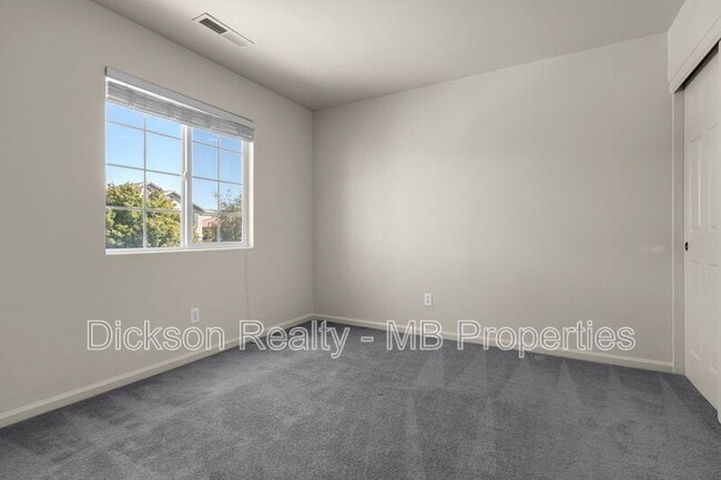 Building Photo - 2447 Anqua Dr