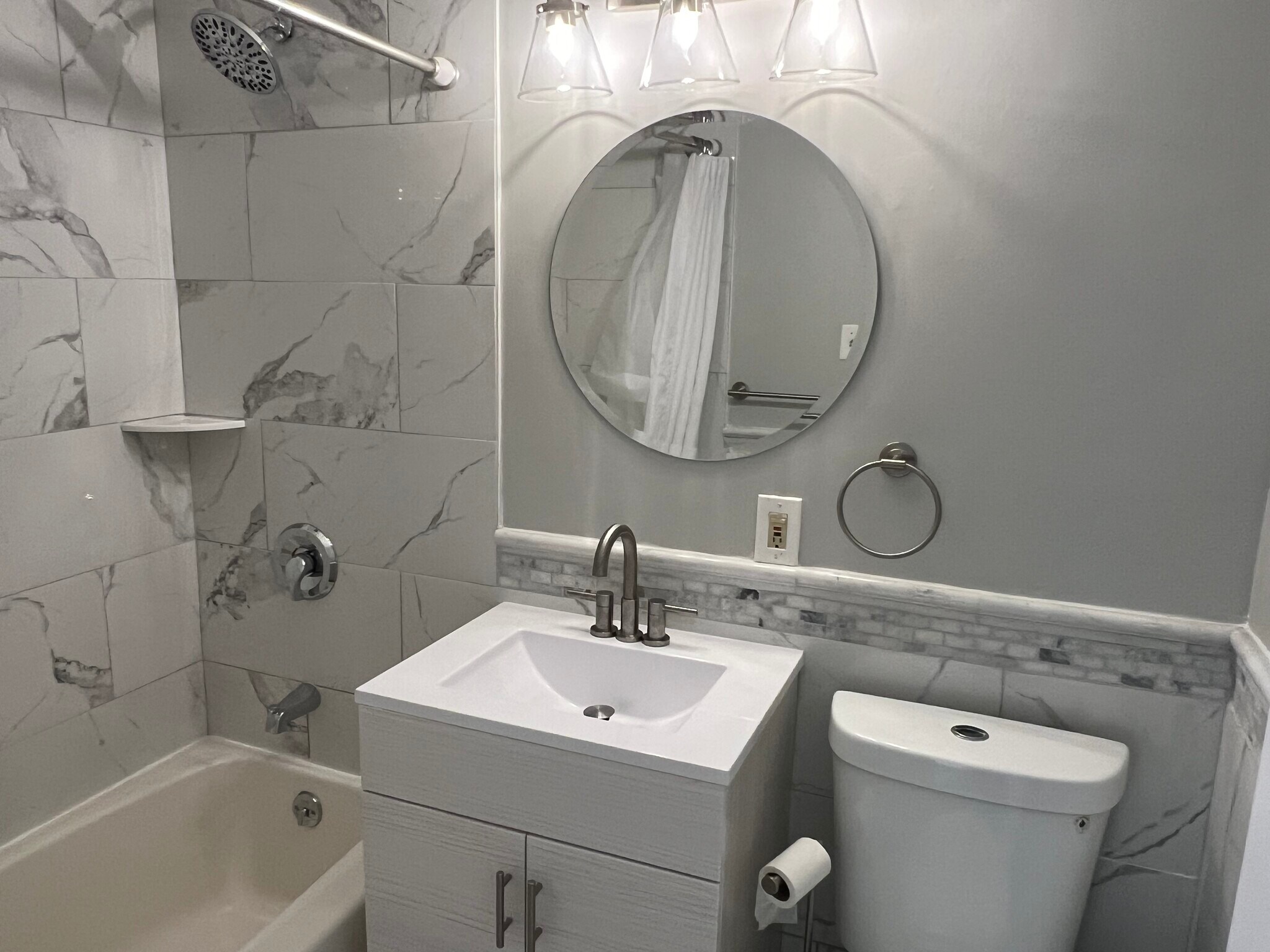 Building Photo - 1200 Marlton Pike E