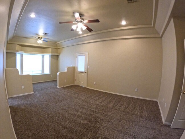 Building Photo - 2210 Dakota Dr