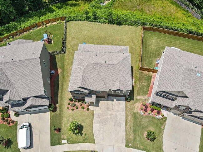 Building Photo - 6325 Pine Bluff Dr
