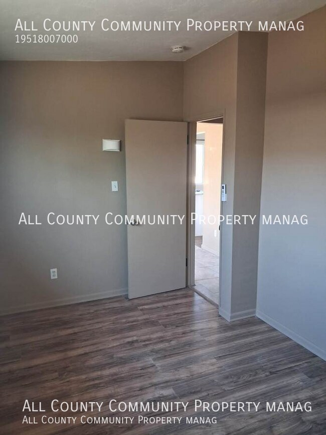 Building Photo - 6082 Daisy-