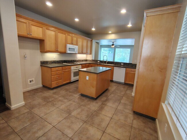 Building Photo - 363 Cabernet Dr
