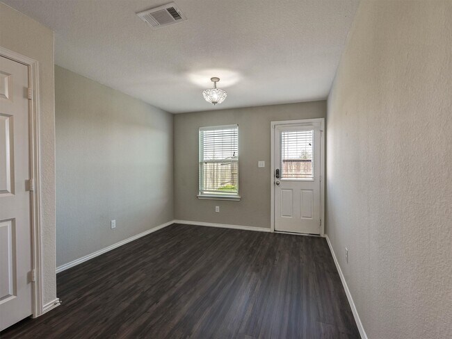 Building Photo - 24038 Hay Iron Dr