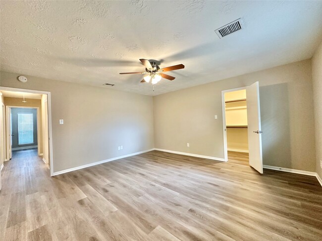 Building Photo - 1514 Park Meadow Dr