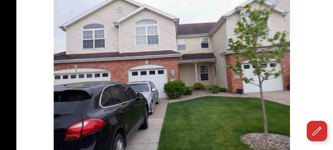 Building Photo - 328 Sweetbriar Ct