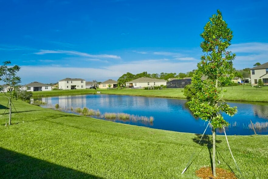 Building Photo - 5940 Manzanita Way